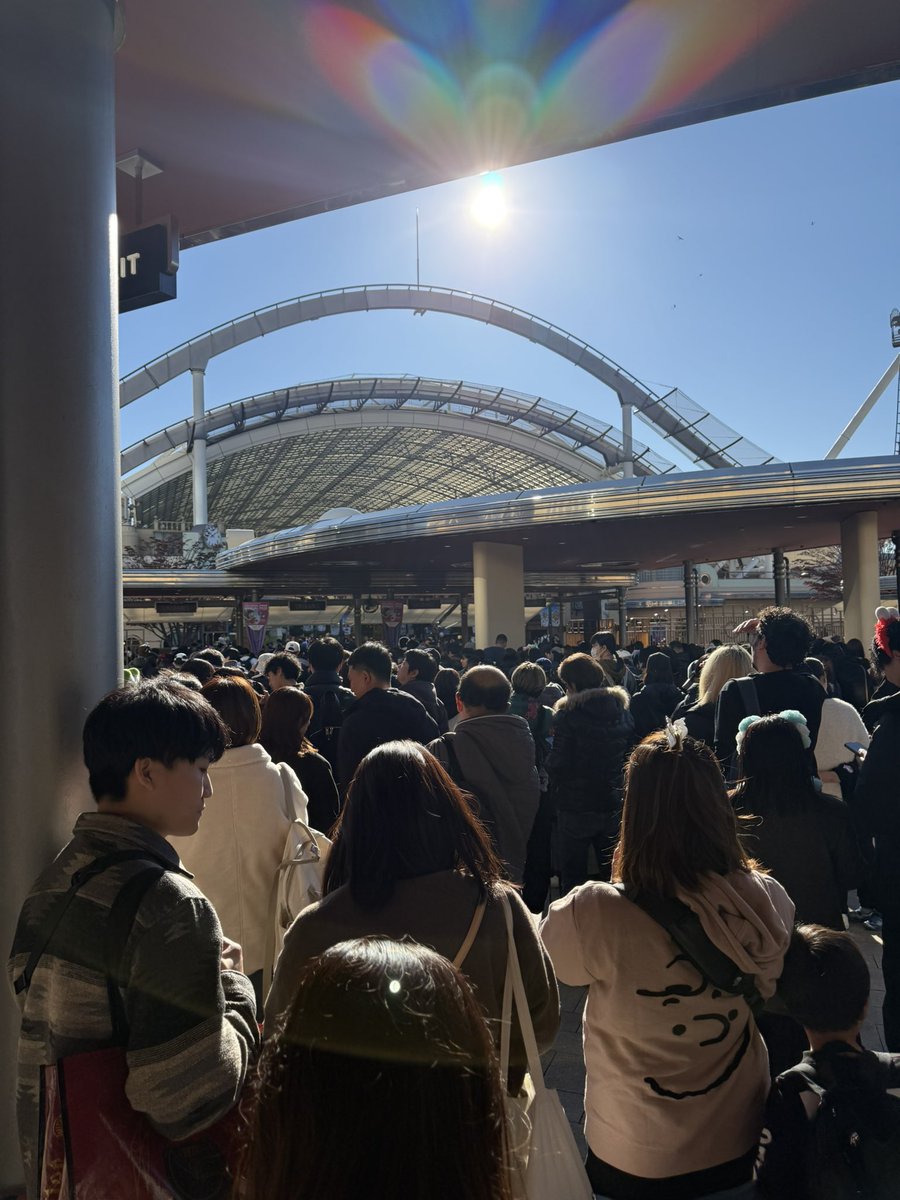ldsqbd's tweet photo. この時間でも混んでる😶 https://t.co/1aMhnpt7bj