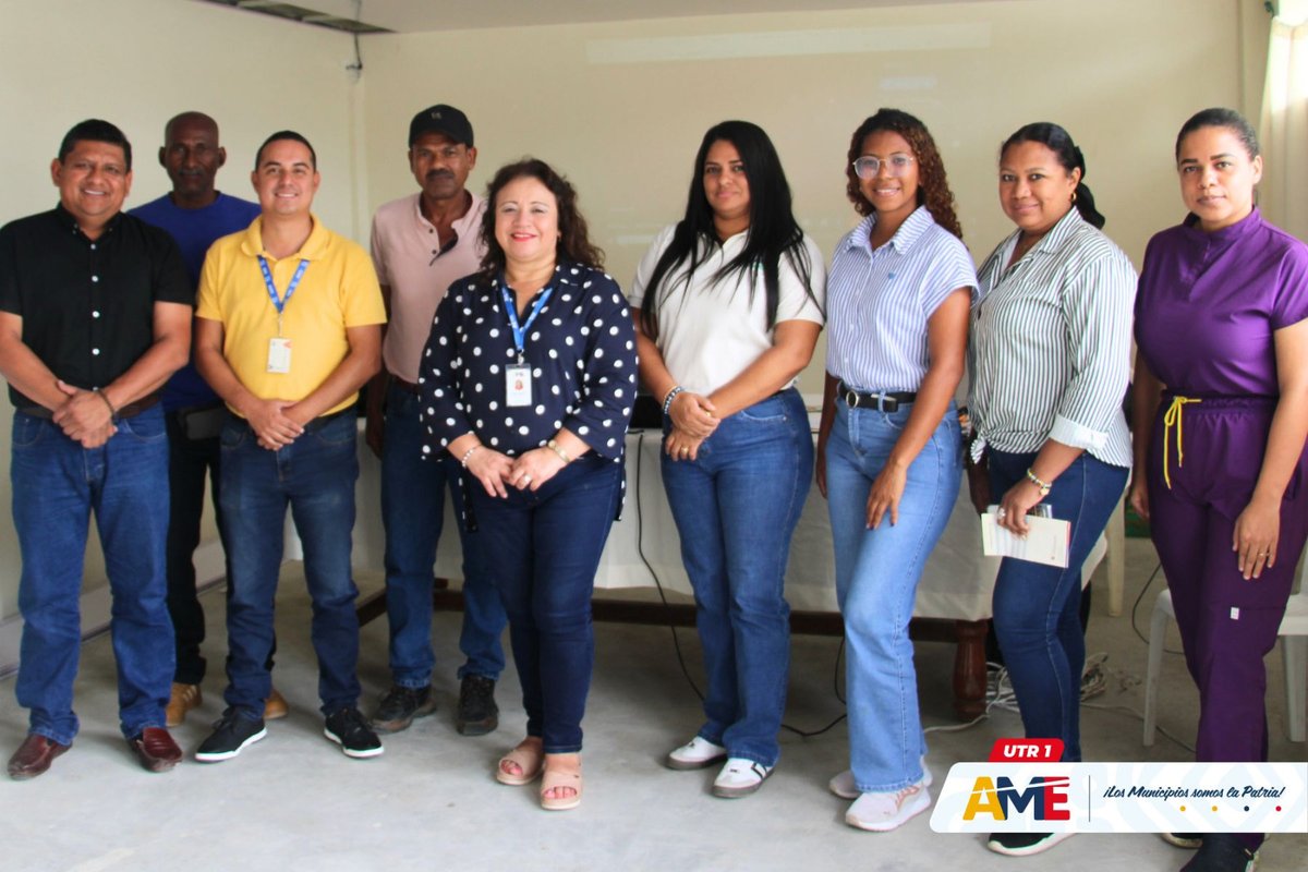 AMEcuador's tweet photo. Participamos en la reunión SISAN Esmeraldas 🤝, donde se abordaron temas clave para fortalecer la seguridad alimentaria 🫘y la hoja de ruta 2025-2026.
Nuestra coordinadora #UTR1, Marcela Almeida, estuvo presente, aportando criterios técnicos y articulando acciones en territorio. https://t.co/8ktGBS1mwe