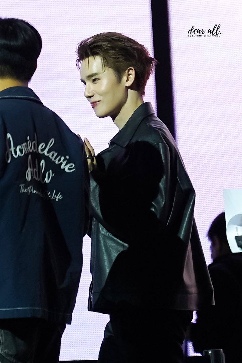 _dearall's tweet photo. หล่ออะไรขนาดนี้ 

#JimmySeaFanconD1 https://t.co/O0sfPPhG0Y