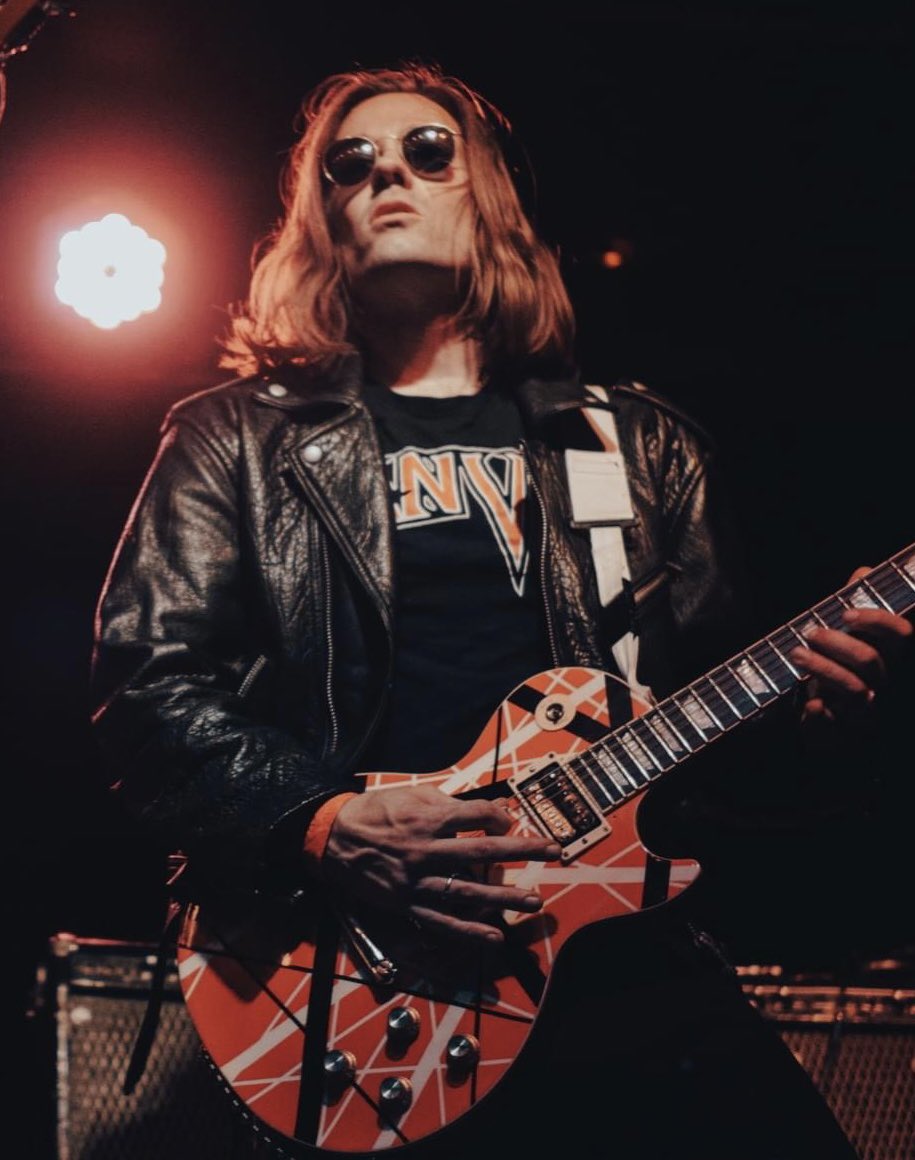 In the zone… can’t wait to get back on stage in January! 

Photo by Xenomode 

#guitarplayer #liveonstage #anvil