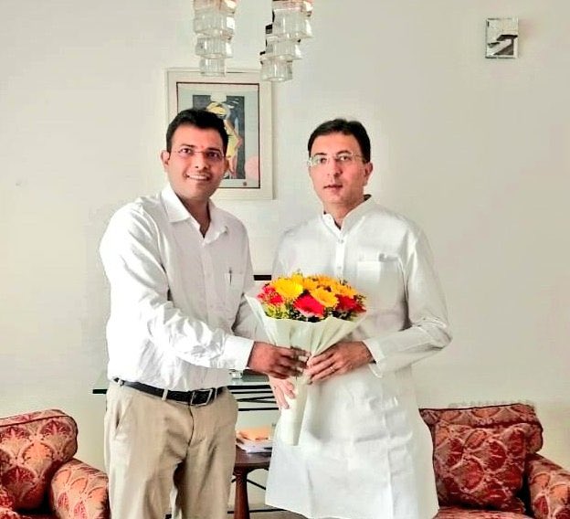 ippatel's tweet image. केंद्रीय मंत्री माननीय श्री जितिन प्रसाद @JitinPrasada जी आपको जन्मदिन की हार्दिक बधाई एवं अनंत शुभकामनाएं💐 

प्रभु श्रीराम जी से प्रार्थना है कि आप दीर्घायु हों एवं सदैव स्वस्थ व प्रसन्न रहें।