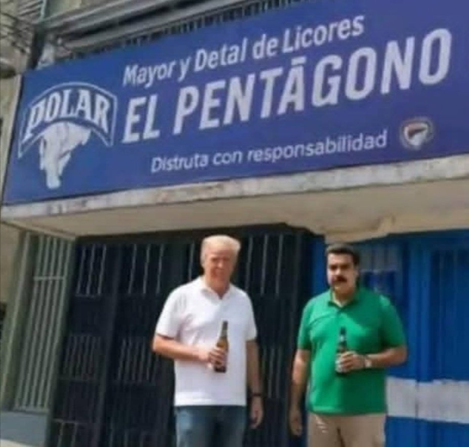 GallitoInglesMX's tweet image. Donald Trump y Nicolás Maduro en El Pentágono..🍻
-