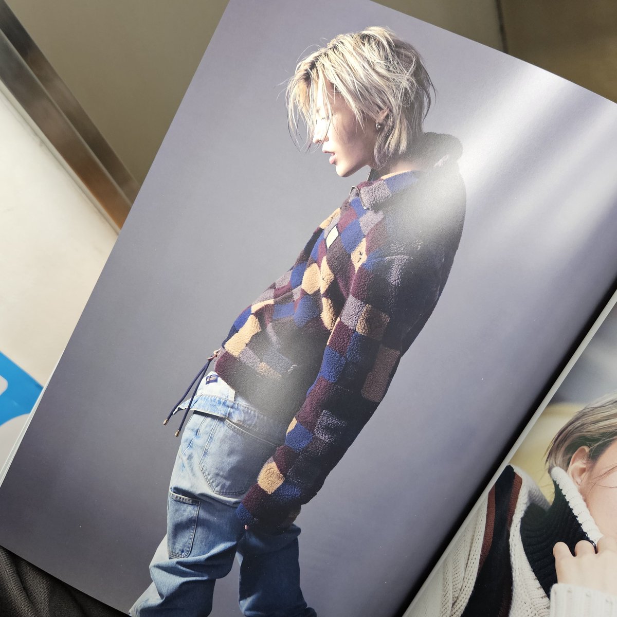 mingnuna99's tweet image. 비상비상 잡지 존나 이쁨
근데 유타 표지가 없어ㅠㅠ 서점 존나 뺑이친다