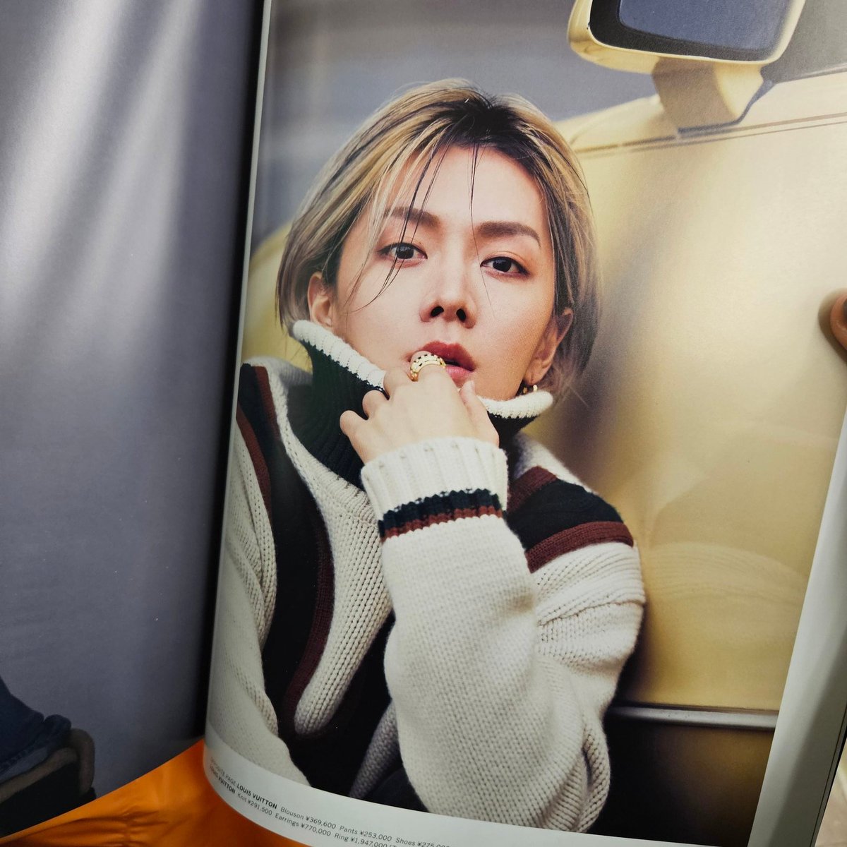 mingnuna99's tweet image. 비상비상 잡지 존나 이쁨
근데 유타 표지가 없어ㅠㅠ 서점 존나 뺑이친다