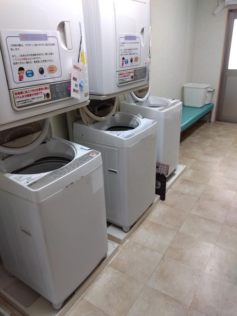 Unryu5Unryu's tweet image. 今日は伯母の介護補助デー

小春日和の良い天気

洗濯物ドッサリ！

床屋にも連れて行き、

年内にやるべきことが順調に片付いて行く。

明日はプロレス観戦で験直し！

#介護