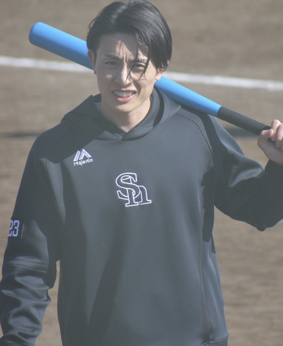 なんでこんなにも髪がさらさらで肌も綺麗なんでしょう✨ #sbhawks