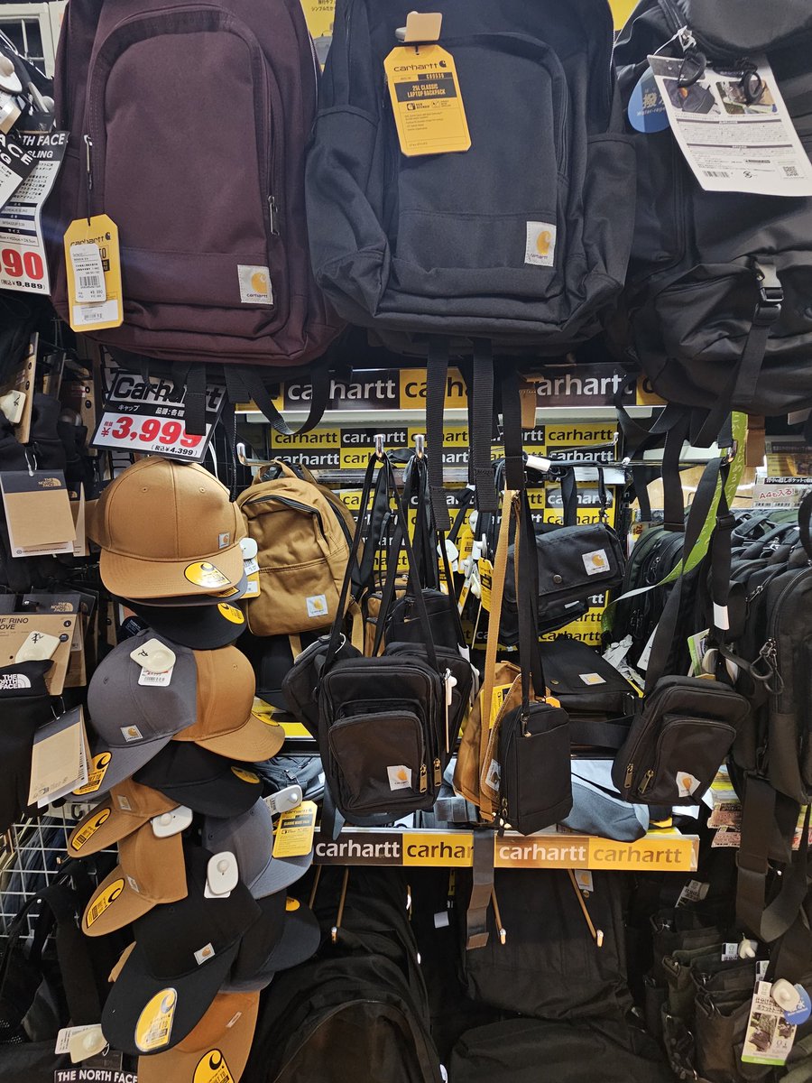 Inyoman_Angga's tweet photo. damn carhartt harga retail https://t.co/yHaQlbk9nW