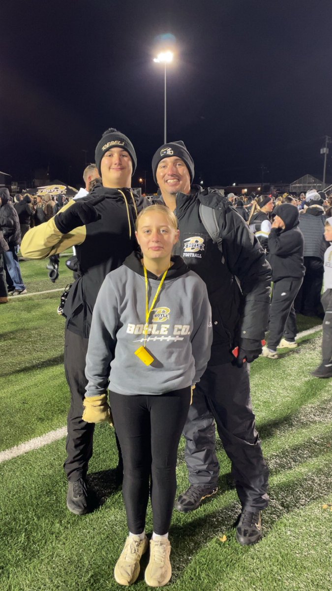 coach_singleton's tweet image. Survive and advance! “Success is never final and failure is never fatal.” #GoRebels #theygoaswego #beaboutit