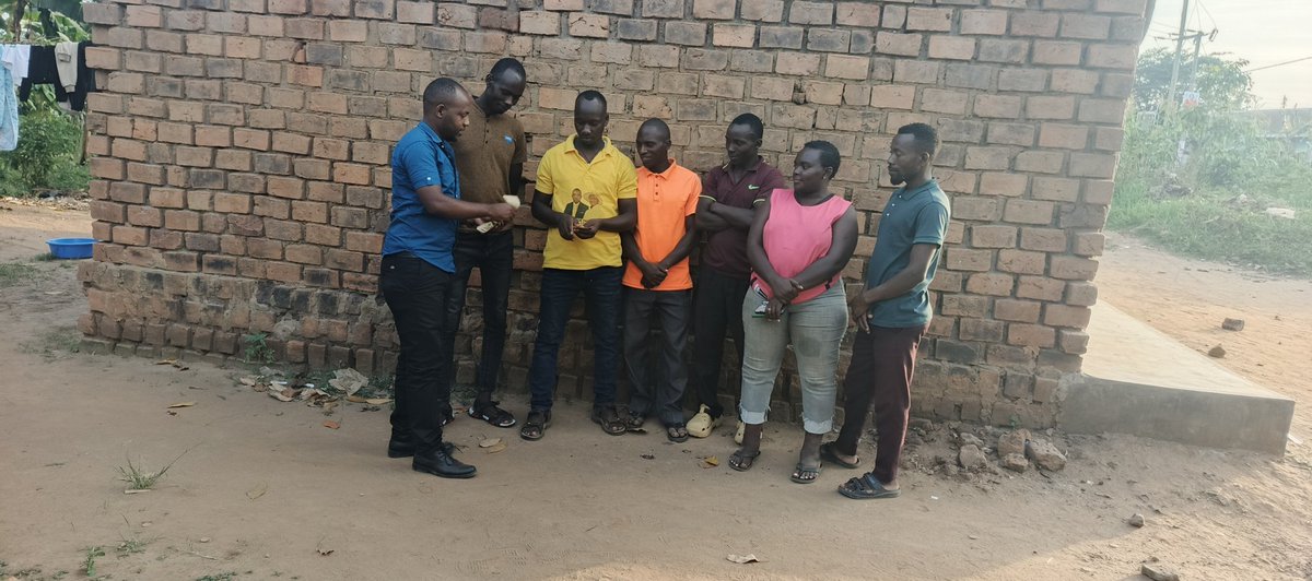 GideonSsekidde's tweet image. NRM Youth League Kassanda South thanks Hon Nyombi Thembo for supporting local youth. 1 MILLION UGX per Subcounty is a BIG BOOST. Empowering youth, securing NRM's vision. Let's keep Kassanda South moving forward.
#NRMYouth #KassandaSouth #HonNyombiThembo