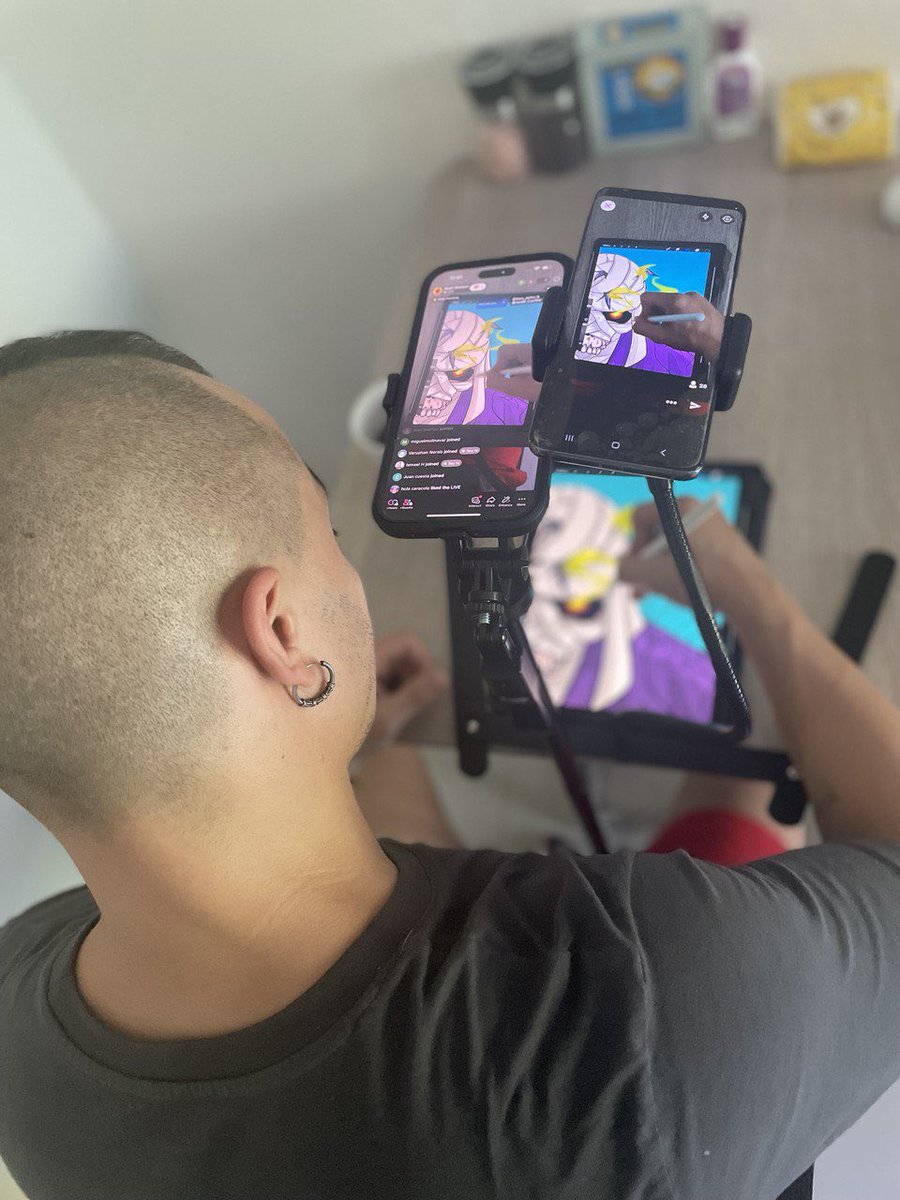 SkullShaman's tweet image. Honestly I miss streaming!

Maybe it’s time to start again???