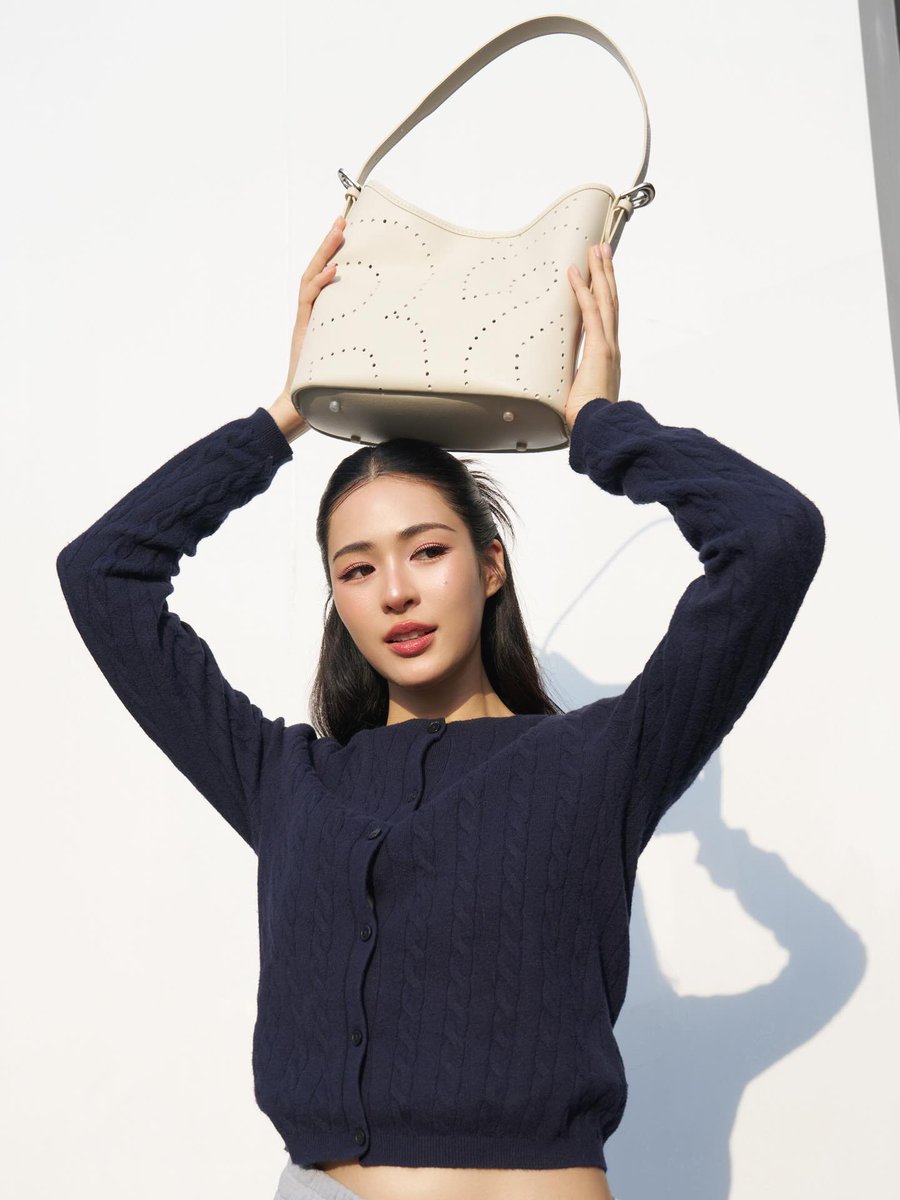 LingOrm_BH's tweet image. พี่หลิงโพสต์ไอจี [29.11.2025]

🤍

#หลิงออม 
#LingOrm
#หลิงหลิงคอง
#Linglingkwong
#RallyLoopBag