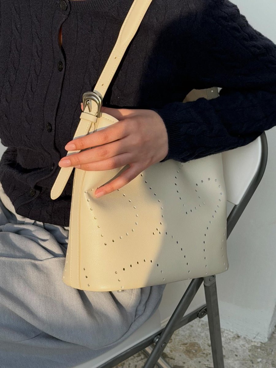 LingOrm_BH's tweet image. พี่หลิงโพสต์ไอจี [29.11.2025]

🤍

#หลิงออม 
#LingOrm
#หลิงหลิงคอง
#Linglingkwong
#RallyLoopBag