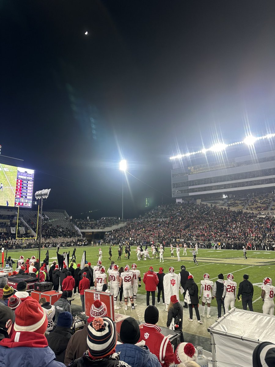 brendancoook's tweet photo. Home game. #heismandoza https://t.co/wzL4uuDpQw