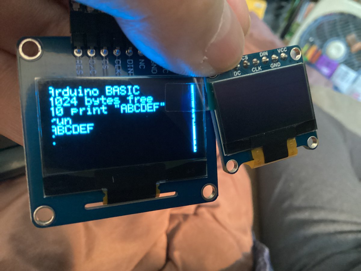 iGamerai's tweet image. 乾電池だけで動く【ArduinoBasic】はモバイルPC
大画面化に成功！と言っても1.5倍くらいだった
イタリアも電動ランボルギーニできたんだからさ
ゆっくりゆっくりパソコン革命でいいよ
【ArduinoUNO】じゃないとダメだね、これだけは