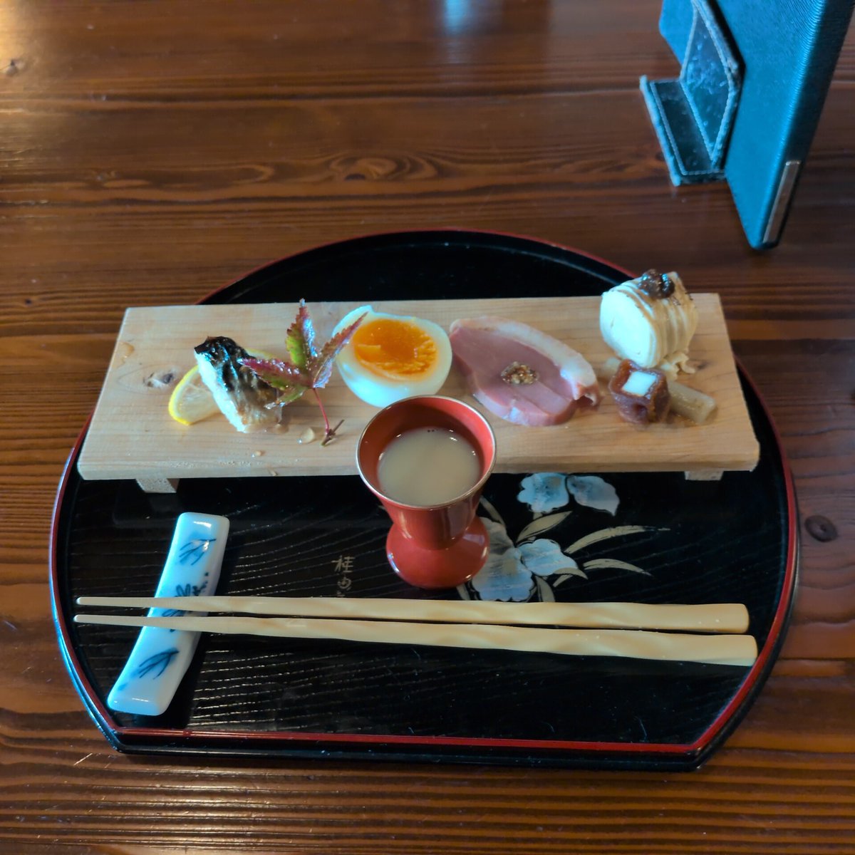 CosMix_Event's tweet image. 快晴でしかも暖かいイベント日和で良かったです😭
私はいまからご飯を白花綜さんでいただきます！