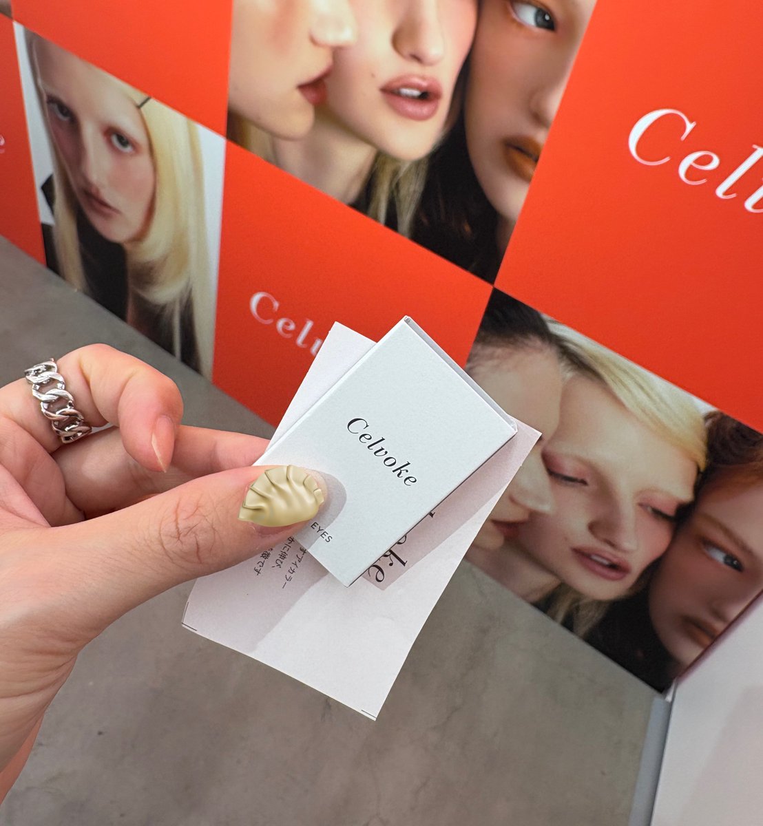 yakigyoza_cosme's tweet image. セルヴォークのPOPUP
寄ってきた🥟

買おうと思ってた新作リップの
実物見れてよかった◎

混んでるかと思いきやかなり空いてて
丁寧にタッチアップもしてもらえたし
無料なのにガチャ回して
ヴァティック アイズ現品お土産つき😳🧡

帰りに早速伊勢丹新宿店限定カラー
EX02買いましたぁ🥳