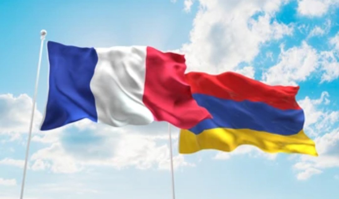 GG_PP8's tweet photo. @O_Decottignies @francediplo @AmbaFR_Armenie 🇫🇷♥️🤝🇦🇲 https://t.co/OTTAsYXhBy