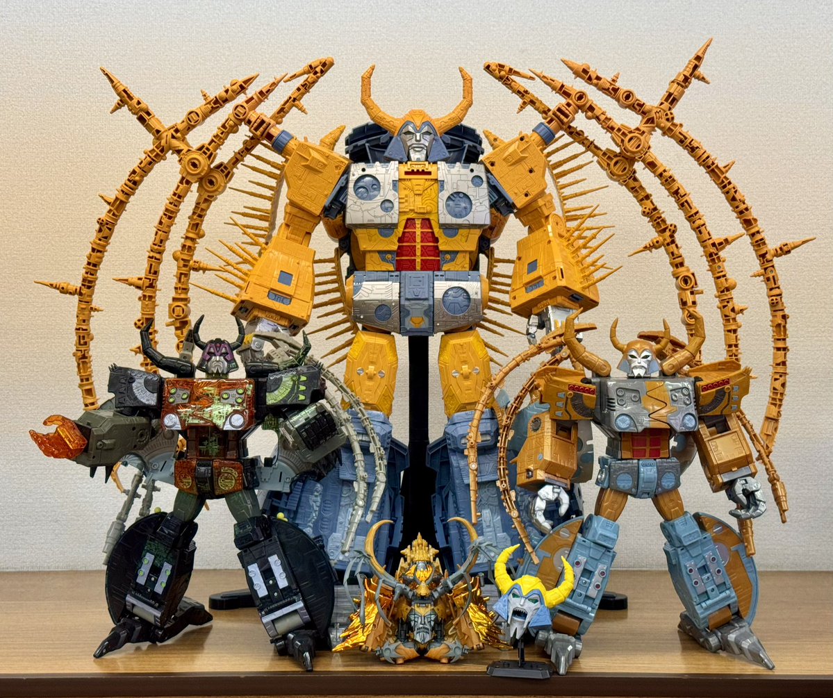 ユニクロン5体大集合！！