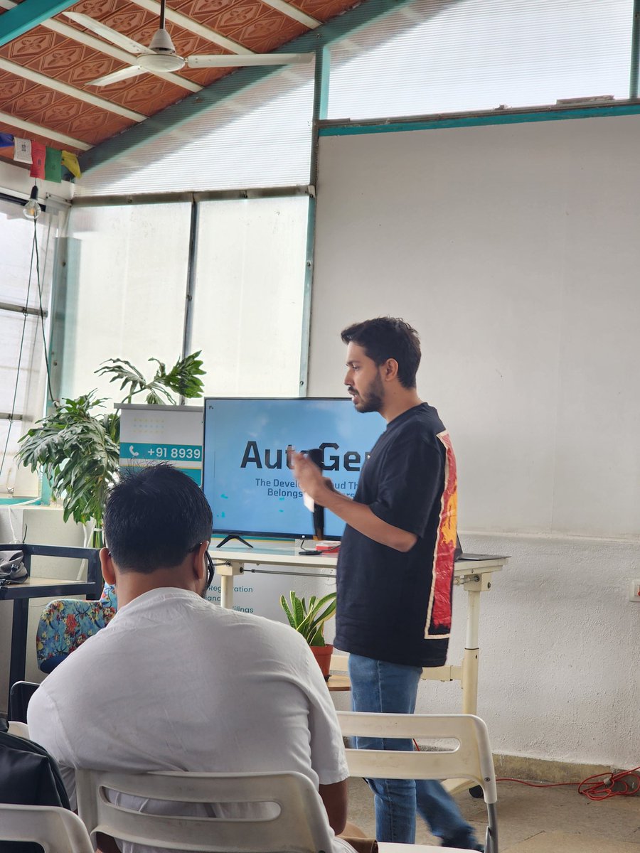 mrudulgole's tweet image. We just watched DevOps go agentic - live.

During today&apos;s AutoGen session, engineers saw something wild:

A pipeline that can build, test, deploy, and scale on its own…
No manual triggers, no YAML gymnastics, no cloud lock-in.

Just agents stitching everything together…