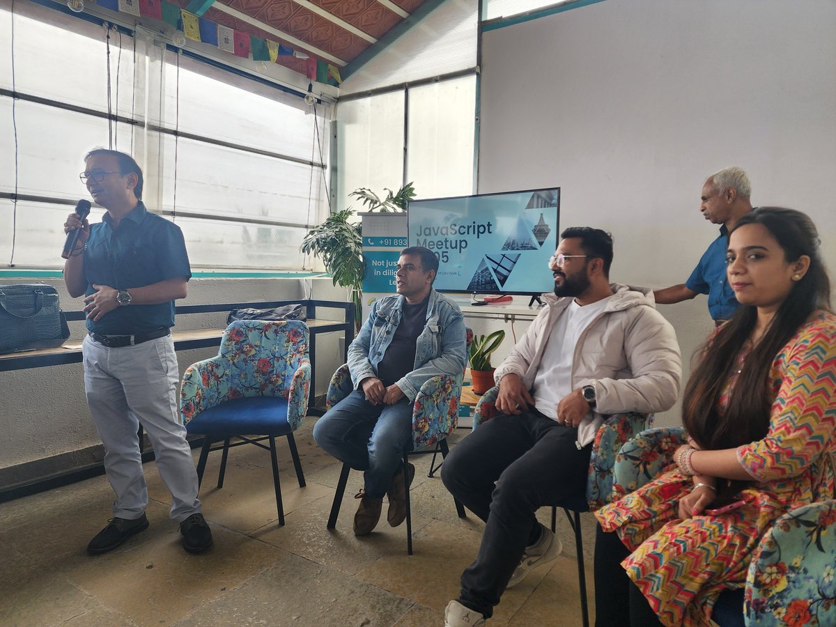 mrudulgole's tweet image. We just watched DevOps go agentic - live.

During today&apos;s AutoGen session, engineers saw something wild:

A pipeline that can build, test, deploy, and scale on its own…
No manual triggers, no YAML gymnastics, no cloud lock-in.

Just agents stitching everything together…