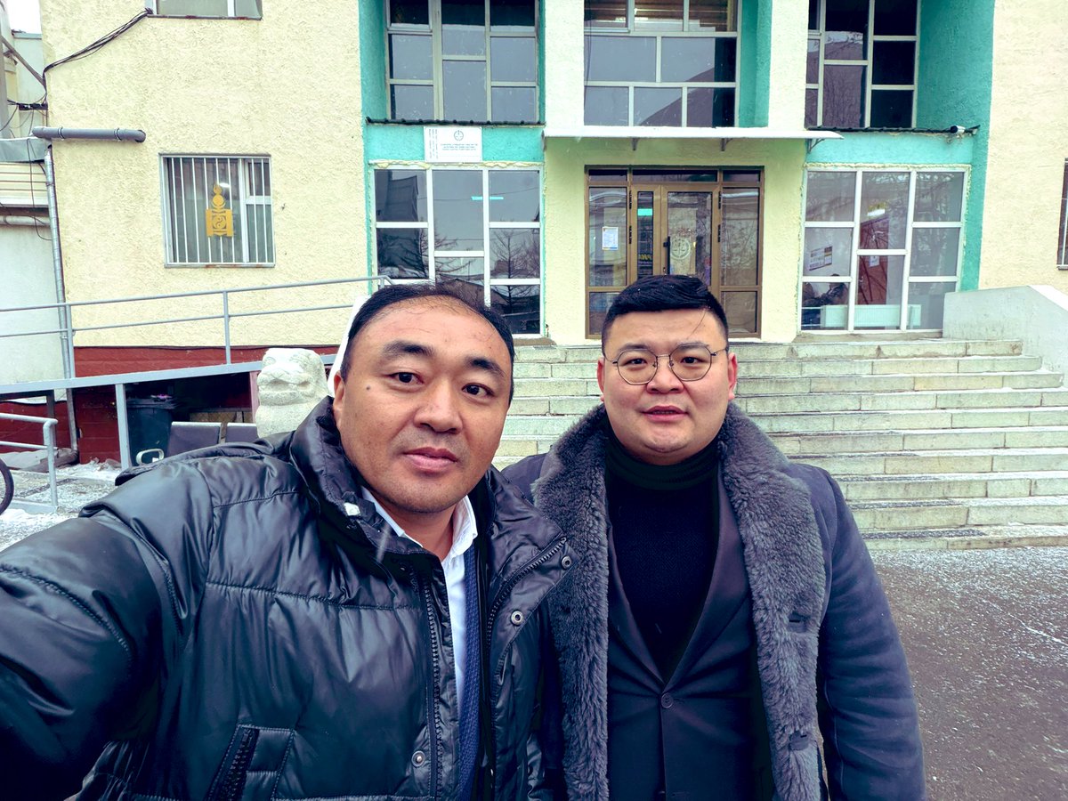 БГД-т 2000ш халдаггүй зуух 2024 онд тараагаад, сая нийслэл даяар 32.000 зуух тараасныг эсэргүүцэж пост бичлэг тавиад 1тэрбум₮ нэхэмжлүүлж бүтэн жил шүүхдэж өнөөдөр <a href="/Eeneelawyer/">Erkhembayar Purevdorj</a> өмгөөлүүлж хэрэгсэхгүй болгууллаа.