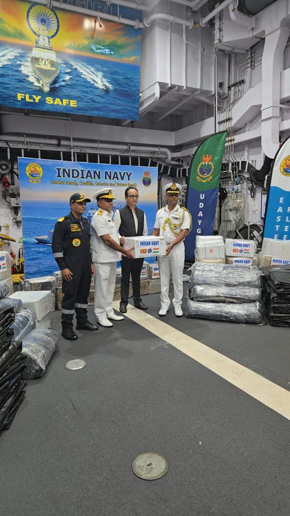 Defencematrix1's tweet image. India has rushed in large scale HADR support to Sri Lanka in the aftermath of Cyclone Ditwah. INS Vikrant &amp;amp; INS Udaygiri currently docked in Colombo has provided 4.5 tons of dry rations, 2 tons of fresh rations, and other essential relief items to assist affected families.