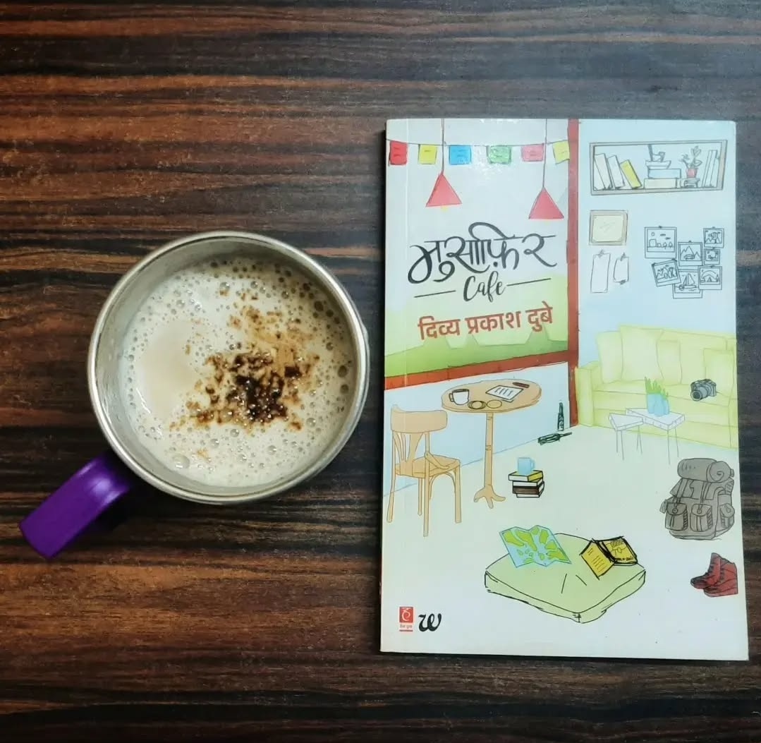 Imniteshkumar's tweet image. मेरा कमरा, उसमें पड़ी मेरे पसंद की कुछ किताबें... 
मेरे लिए सुकून की वास्तविक परिभाषा यही है।