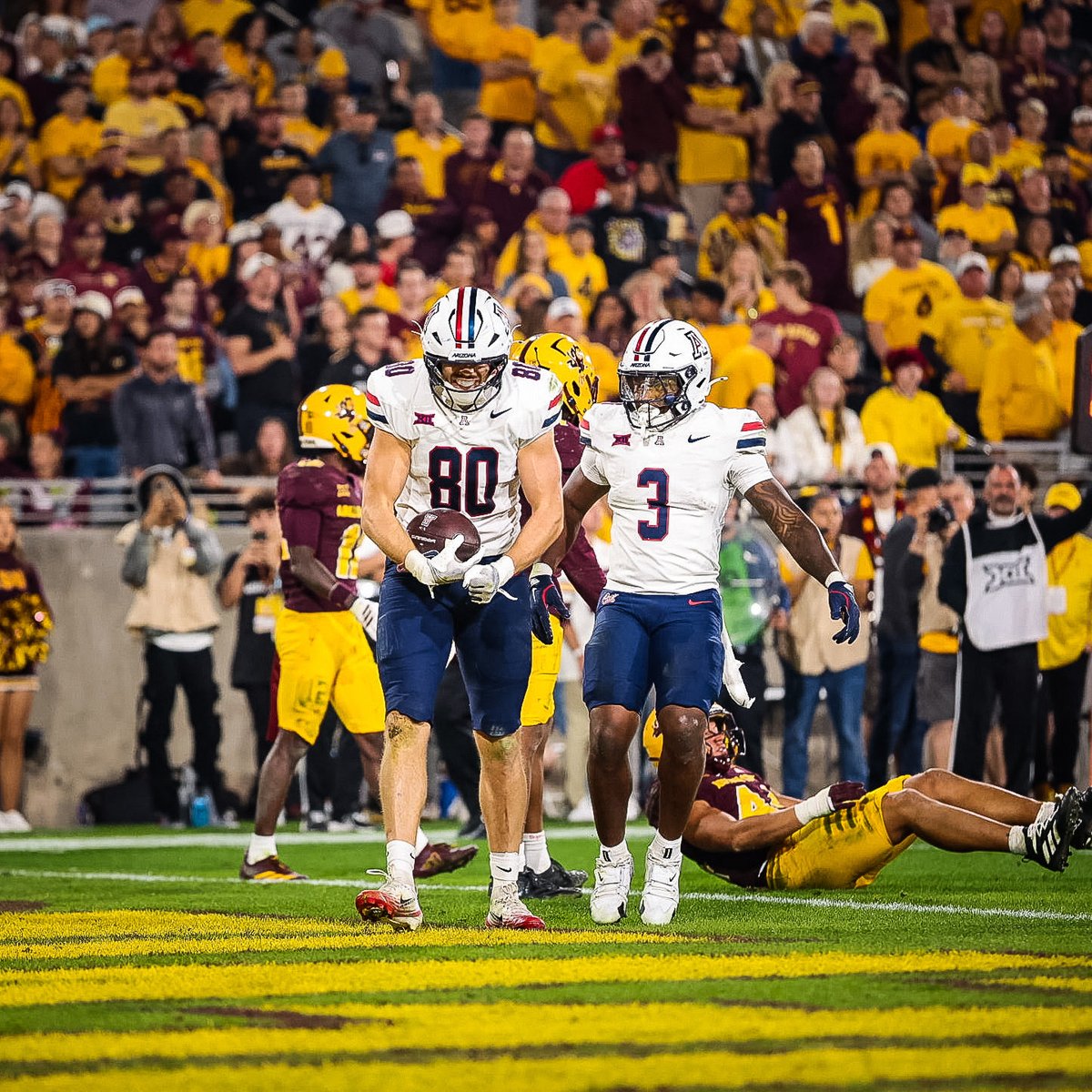 DRFrancois1's tweet image. Victory up north! What a season for @ArizonaFball! Thank you, Wildcat Nation, for your amazing energy today! 🐻⬇️