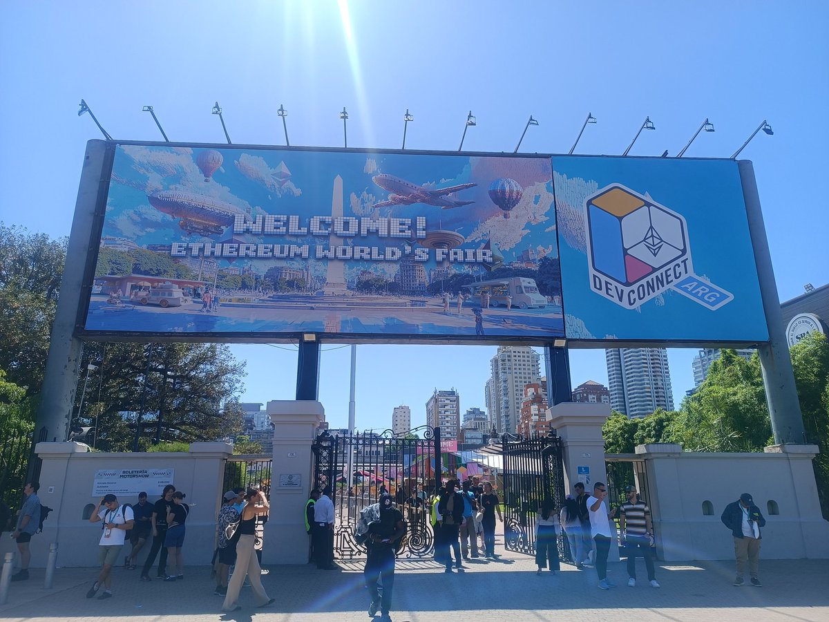 Udsen3's tweet photo. DevConnect &amp; DSS 2025 was an amazing experience! 🚀
Met so many brilliant people from the community, learned a ton from the events, and the best part was getting to spend time with the OpenZeppelin family. Grateful for all the connections and conversations! 💙✨ #DevConnect #DSS https://t.co/O9ZXfVlDWd
