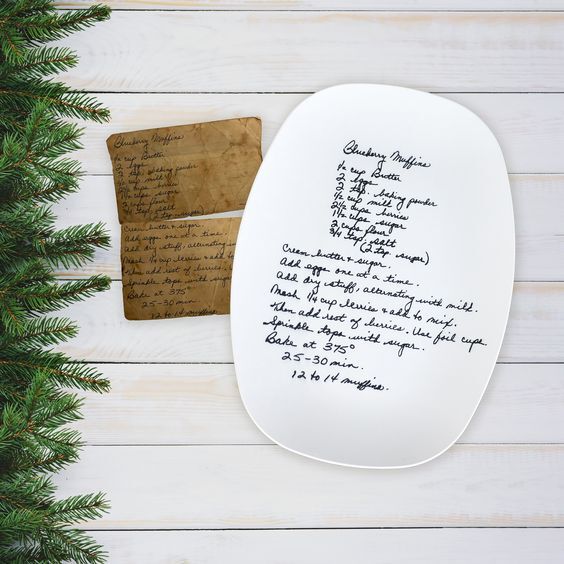 RecipePreserve's tweet photo. Bring your cherished recipes to life with this personalized platter: https://t.co/1bcsEK52dj. Perfect for showcasing family favorites at holiday dinners. A unique and heartfelt addition to your kitchen collection! 🍽️✨ #EtsyHoliday @etsy #Sponsored https://t.co/BNdRbZPjfc