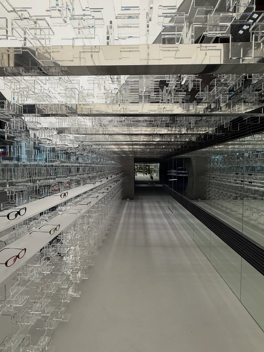 letstalkaboutKR's tweet image. BLUE ELEPHANT ร้านแว่นเจ้าดัง
เปิดแฟลกชิปสโตร์ ใหม่ล่าสุดที่ซองซู 
ร้านใหญ่ แต่งเว่อสุด อลังมากแบบมากก🎉
BLUE ELEPHANT SPACE SEONGSU
ร้านมี 3 ชั้น และรูปท็อป ชั้น3 มีคาเฟ่ด้วยค่า
พวกแว่นก็คือของเยอะมาก ทุกแบบทุกรุ่นรวมอยู่ที่นี่
เปิดแล้ววันนี้วันแรก (29 พ.ย.) ปักหมุดเลย

เปิด…