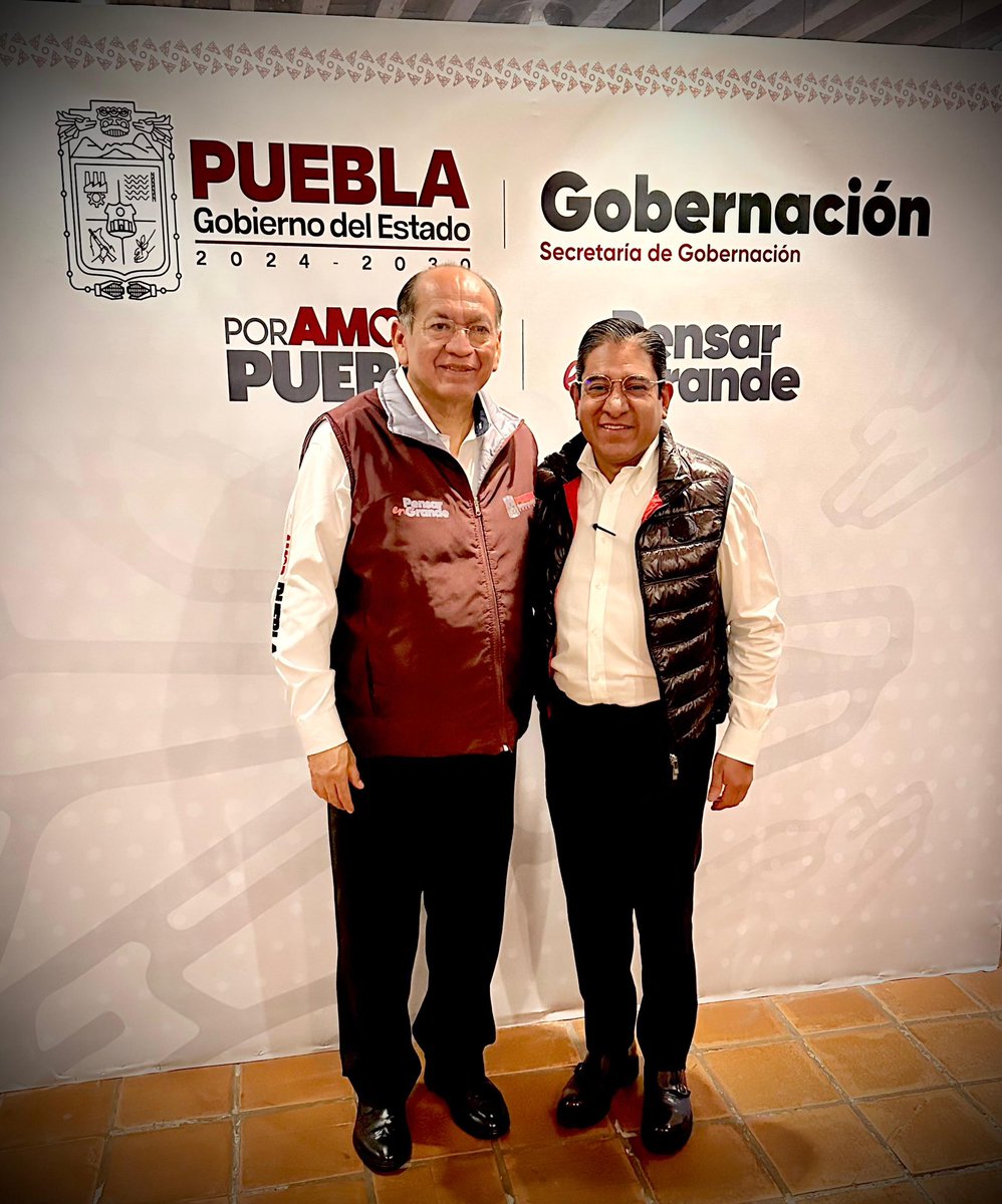 ¡Buenas noches! 🌙 

Cerramos una semana muy productiva con actividades, reuniones y grandes avances #PorAmorAPuebla 🫶🏼.

El trabajo duro siempre da resultado, con esfuerzo todo se logra 😀👊🏼