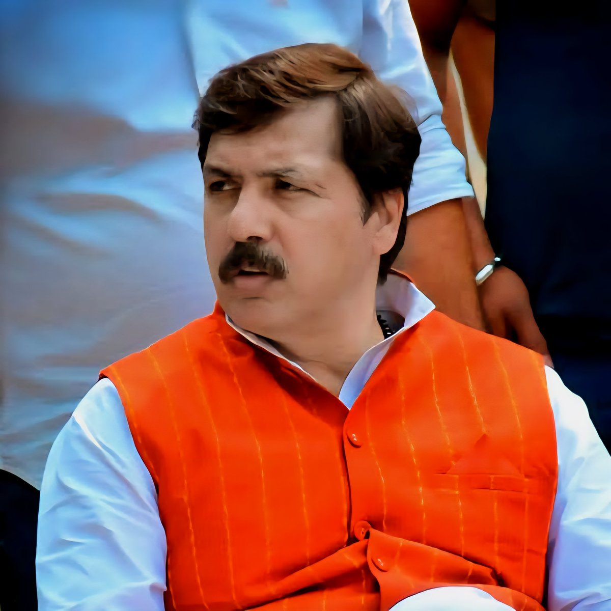 MDhananjaySingh's tweet image. नमस्ते प्रिय साथियों।

मुझे पता है कि कफ़ सिरफ़ के मुद्दे पर मेरे कुछ राजनैतिक विरोधियों ने पत्रकार बंधुओं को गुमराह कर के मेरे बारे में भ्रामक्ता फैलाने का कृत्य किया है।
इस सम्बन्ध में मैं आपको अवगत कराना चाहता हूँ कि प्रकरण काशी/वाराणसी से जुड़ा होने के कारण कांग्रेस और अन्य…