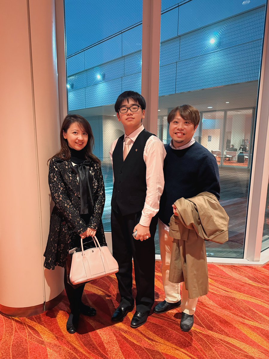 昨日は学生音コン全国大会にて、沢山のフレッシュな演奏が聴けました💐生徒の根本壮一郎君も、頑張りました👏
僕も学生時代スカルボを弾き、速すぎると多くの先生方にご指摘頂きましたが、今回は言う側の立場に（笑）それでも彼の方が演奏時間が長く、若さとは時に恐ろしい…と学びました😅