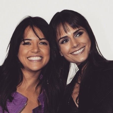 My sister Mia is the best. She is my best friend, and I honestly don’t know what I’d do without her 💕🥰