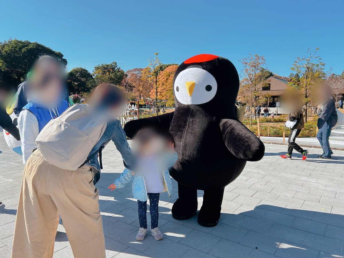 fu_fu_post's tweet photo. ご当地キャラの方々も来てたよ https://t.co/ng6t7HmrmZ