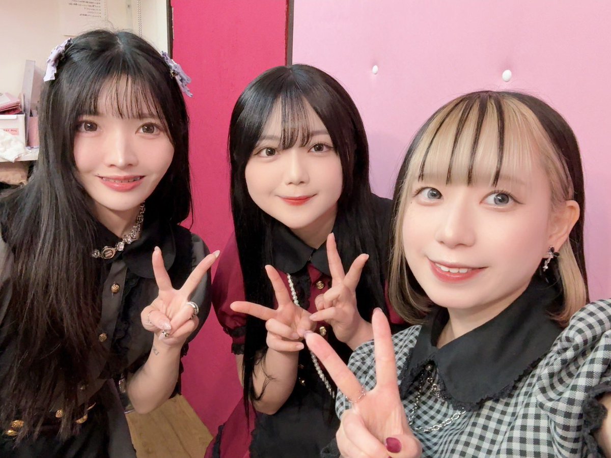 morecun1's tweet photo. 【11/29メイドカフェmorecun  】

OPEN   : 14:00
CLOSE : 21:45

ありてぃむ
うい
のん https://t.co/d6F1gnmmV9