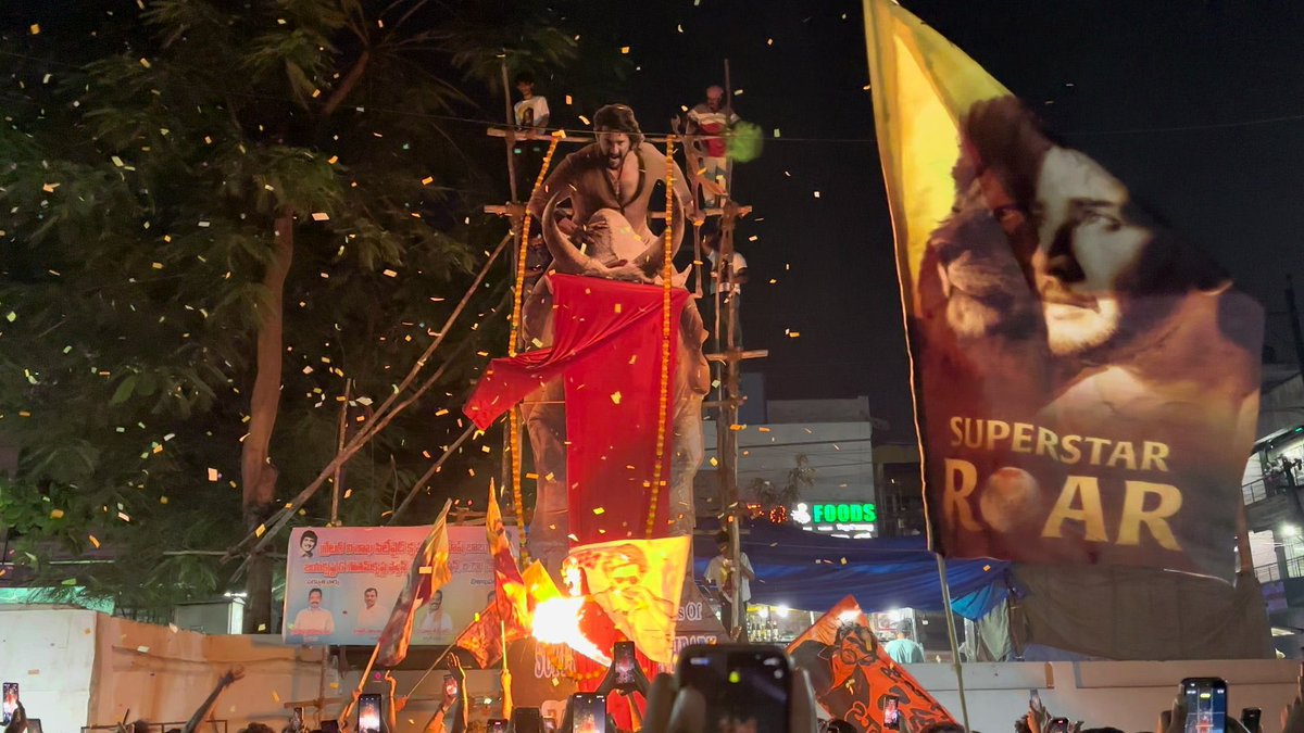 SUPERSTAR ROAR… RUDHRA 🦁🔥

#46YearsOfSSMBSupremacy

<a href="/urstrulyMahesh/">Mahesh Babu</a> #Varanasi 🔱
