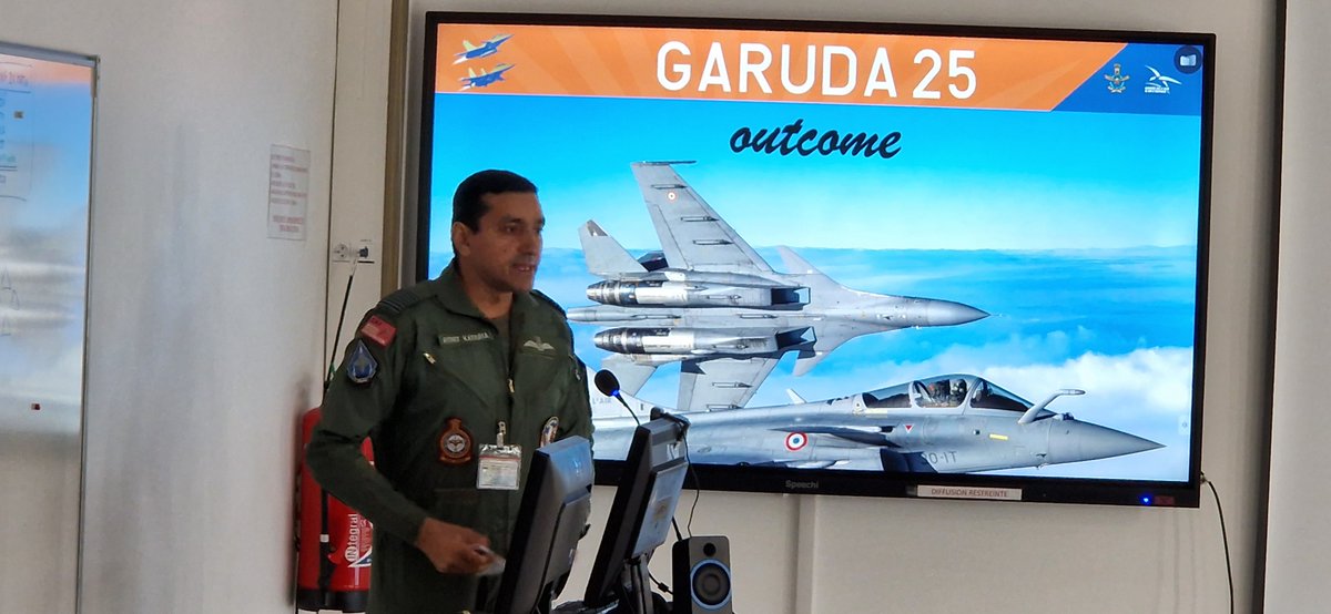 ReviewVayu's tweet photo. It's a wrap!! Exercise Garuda (IAF/FASF) concludes.

Vayu's long time friend and contributor Joris @JorisvanBoven was at Mont-de-Marsan in France covering the event for us at the especially organised International Media Day.

📷Photos of the departure and final briefing/outcome etc. Thanks Joris!

Also, hello to @ANoije 😃
