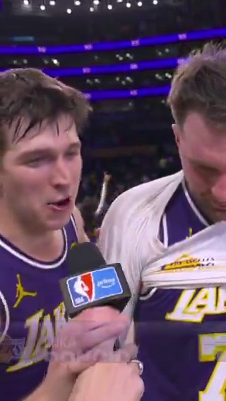 Luka and AR postgame interviews are comedy 🤣

Reaves: "I currently have more dunks than him right now."

Luka: "Yeah but he doesn't wanna play defense." 😭 