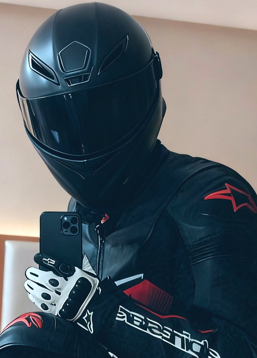 长得太凶，不好意思露脸