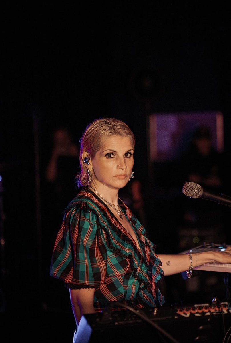 Sharon Van Etten tweet media