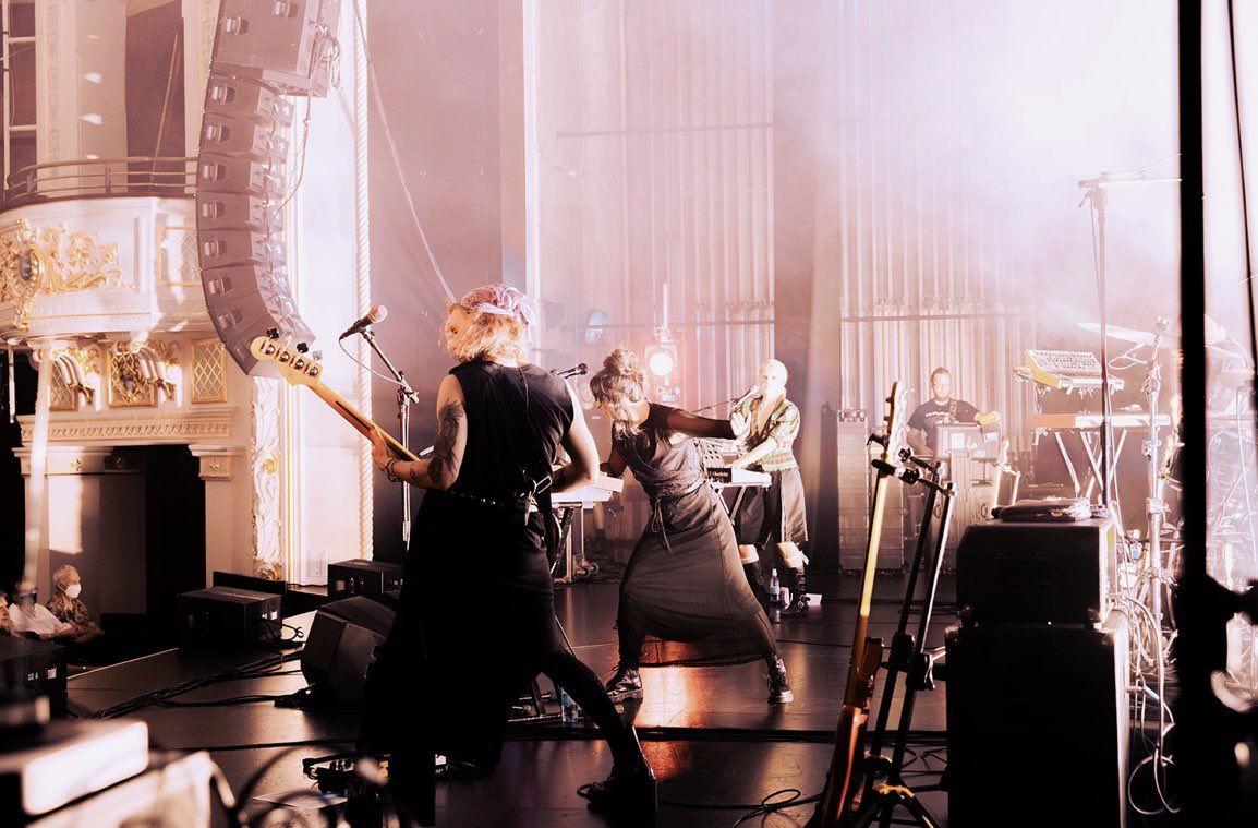 Sharon Van Etten tweet media