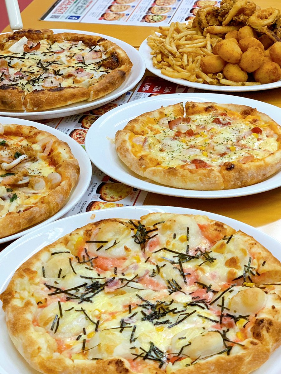 pizzaPIENO's tweet photo. 来週から12月！
寒くなってきましたね。
こんな日はご家族やお友達とピザパーティーはいかがですか🍕
ピザの他に、フライドポテ��などサイドメニューもご用意しています🍟

本日と明日は15時〜20時営業いたします。
ご予約ご来店お待ちしています。

#pizza #ピザ　#大分 https://t.co/sOEcbBr3VD