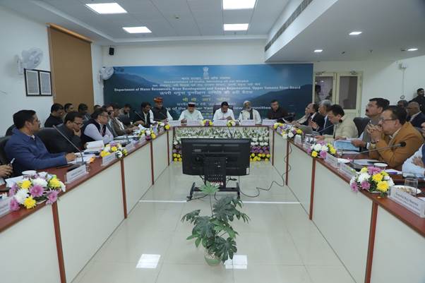 PIBHindi's tweet image. केंद्रीय जल शक्ति मंत्री @CRPaatil ने कल नोएडा में ऊपरी यमुना समीक्षा समिति (यूवाईआरसी) की 9वीं बैठक की अध्यक्षता की 

विवरणः pib.gov.in/PressReleasePa… @DoWRRDGR_MoJS