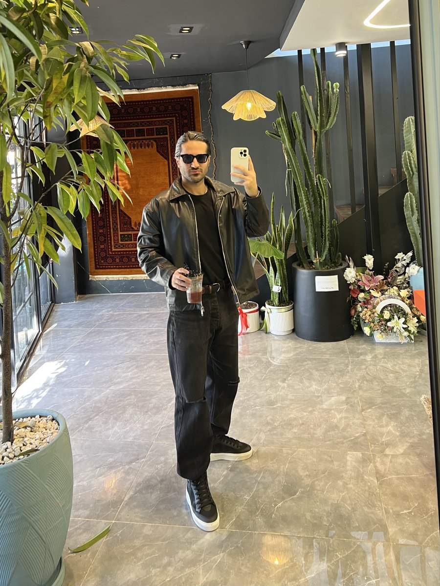 YavariShow's tweet photo. 💫🤳🏽 https://t.co/kukyRLlADf