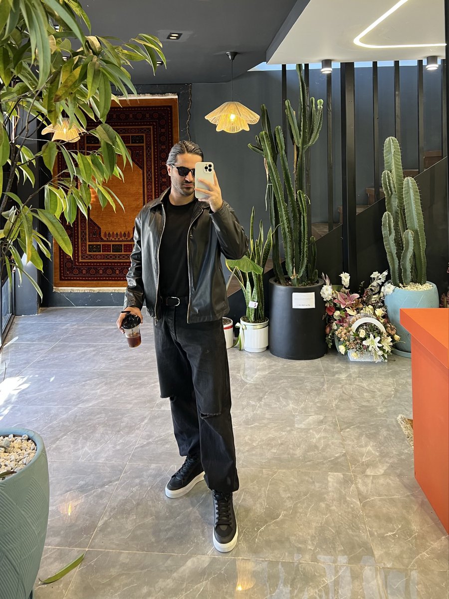 YavariShow's tweet photo. 💫🤳🏽 https://t.co/kukyRLlADf