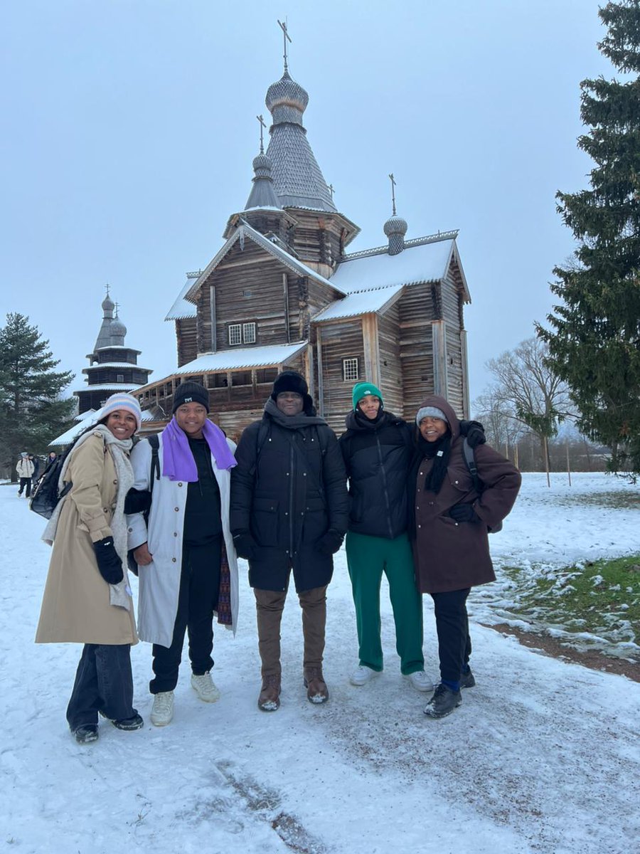 HeavyCurrent's tweet image. Exploring 🇷🇺