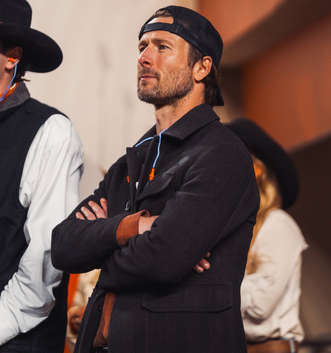 _filmcrave's tweet image. Glen Powell stuns at the Texas Longhorns. 📷