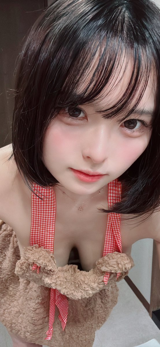 onigiriwo_kurau's tweet photo. お風呂にする？ご飯にする？私にする？ https://t.co/jIaj7TlMvL